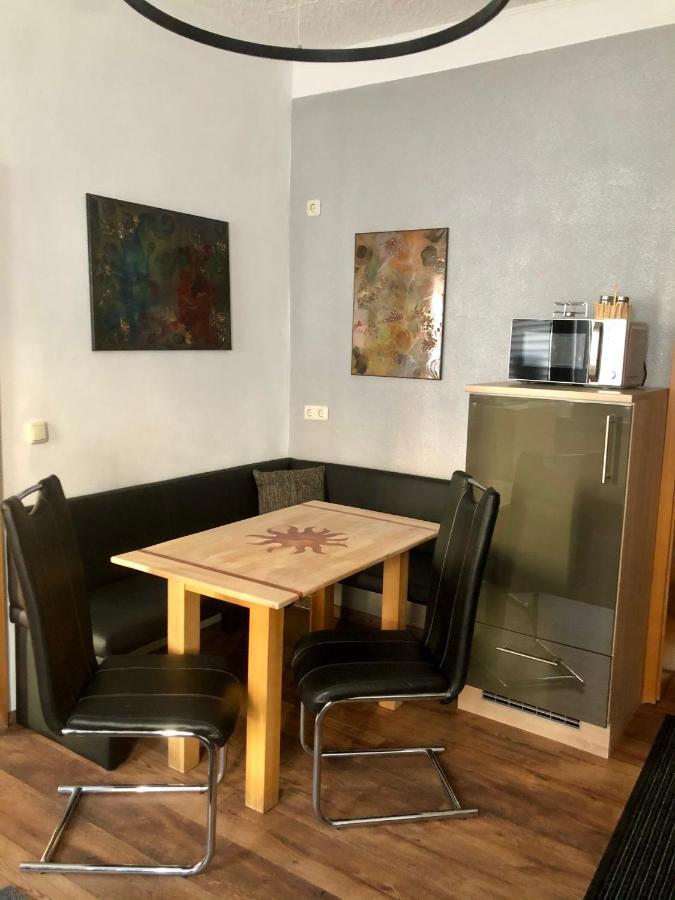 Delux Ferienwohnung Kunstgalerie Und Ilmradweg Kranichfeld Exterior photo